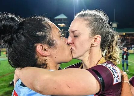 International Kissing Day, National Rugby League, Womens Rugby, Lesbians Ki...