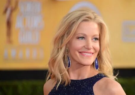 Anna Gunn's Body Measurements Including Breasts, Height and 