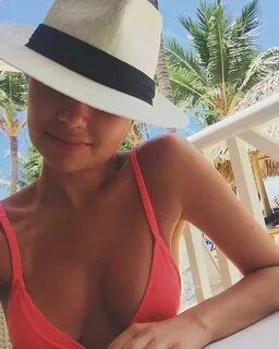 51 Hot Pictures Of Cristine Prosperi Which Will Make You Swelter All Over 8...