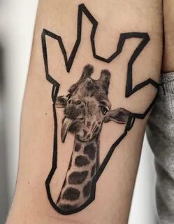 Giraffey tattoo Giraffe tattoos, Girraffe tattoo, Baby giraf