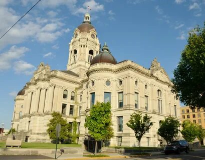 File:Old Vanderburgh County Courthouse, Evansville, Indiana 