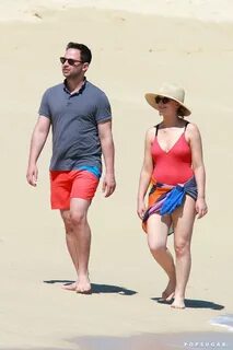 Amy Poehler and Nick Kroll's Beach Vacation Pictures POPSUGA