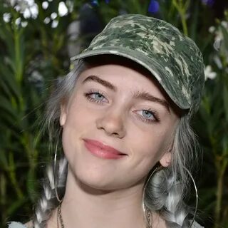 Billie Eilish Smiling Wallpapers - Wallpaper Cave