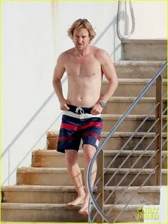 Owen Wilson Goes Shirtless & Bares Fit Body in France: Photo