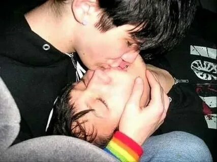 boys kissing slideshow - YouTube