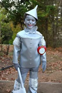 Wizard of Oz Family Costumes with Photos & DIY Instructions 