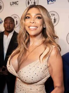 Uh Oh: Wendy Williams Spotted Without Her Wedding Ring! 