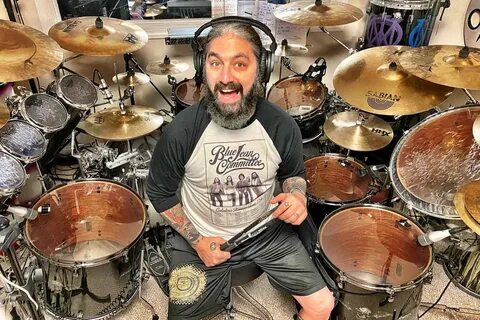 Ex-Dream Theater Drummer Mike Portnoy Reveals His Two Favori
