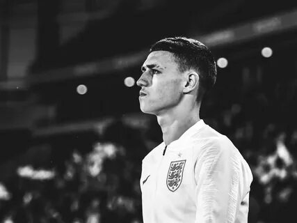 Phil Foden Wallpaper : Phil Foden Photos Et Images De Collec