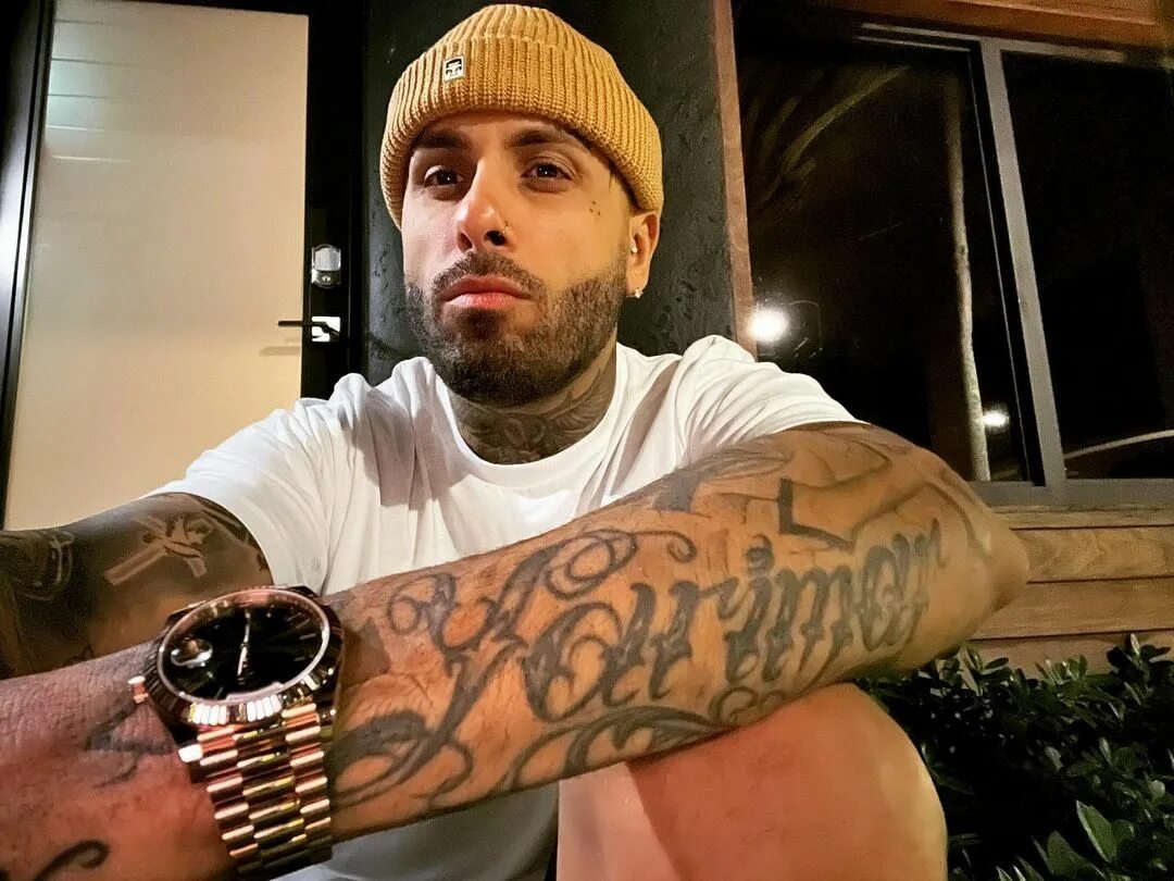 NICKY JAM on Instagram: "😎" .