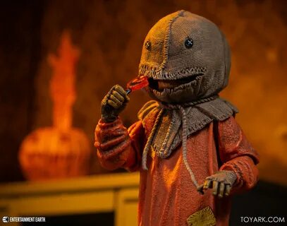 Trick 'r Treat - Sam Retro and Ultimate Figures - Toyark Pho