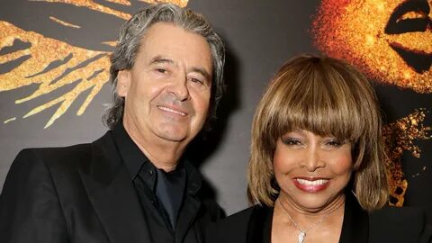 Tina Turner : Tina Turner Verbrachte Hochzeitsnacht Mit Ike 