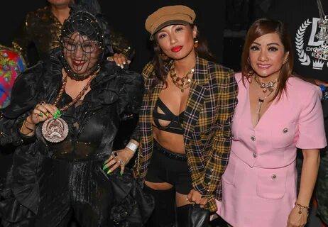 Jeannie Mai Flashes Her Tits at The Arena in Houston (3 Phot