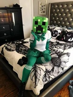 Self Ssssssssss Minecraft costumes, Funny cosplay, Cosplay