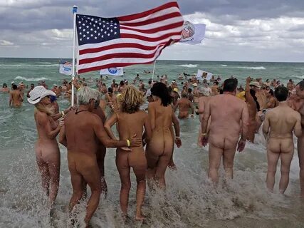 Nudists family nude beach - VoyeurPapa