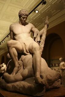 Theseus and the Minotaur, V&A by Antonio Canova, 1757-1822. 