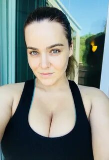 Natasha Nice 🇫 🇷 🇨 🇺 🇺 🇸 on Twitter: "Gym time, bitches! 😜 💪