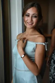 Rate British actress Ella Purnell