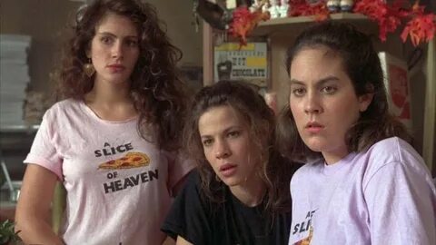 The white t-shirt "A Slice of Heaven" worn by Daisy (Julia R