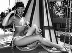 BETTIE PAGE AND BUNNY YEAGER LEGENDARY QUEENS OF PIN-UP Old 