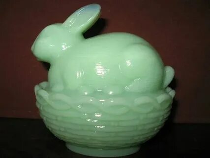 Jadeite-green-milk-glass-bunny-rabbit-on-nest-basket-candy-d