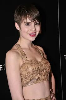 More Pics of Sami Gayle Crop Top (4 of 7) - Tops Lookbook - 