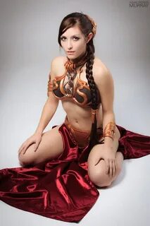 Slave Leia Model: Itty Bitty Geek www.facebook.com/adampat. 