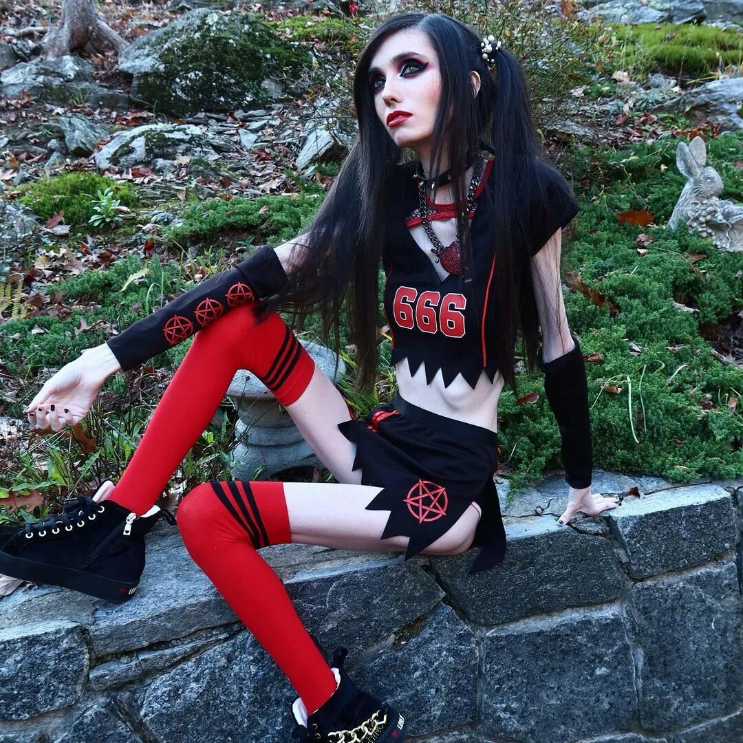 26.6k Likes, 3,327 Comments - Eugenia Cooney (@eugeniacooney) on Instagram:...