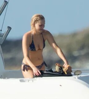 jennifer-lawrence-in-bikini-on-the-boat-in-caribbean-03-04-2