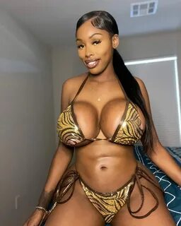 Lia Lovely - Free nude pics, galleries & more at Babepedia