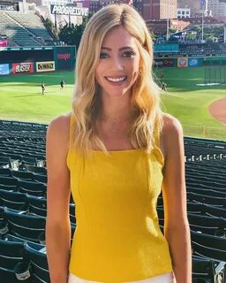 Abby Hornacek: 15 Facts, Biography, Age, Birthday, Height, E