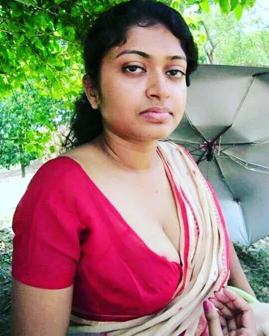 Desi aunty (@desi_aunty123) * Foto dan video Instagram