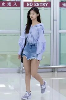 180528 Tzuyu Gimpo Airport Fashion, Kpop fashion, Celebrity 