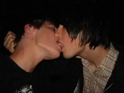 Hot Emo Guys Make Out...Why? Why Not?! - YouTube