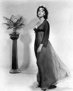 SimplySassy: Claire Bloom Claire bloom, Evening dresses vint