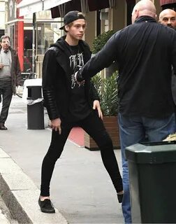 Pin by Victoria Migliaccio on JEANS Luke hemmings, Style, Sk