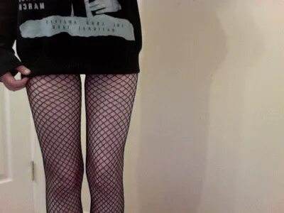 Гифка ноги fishnets гиф картинка, скачать анимированный gif 