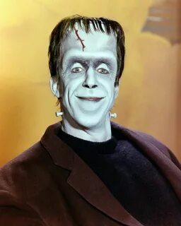 FRED GWYNNE THE MUNSTERS COLOR 8X10 PHOTO RARE eBay The muns