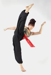 Interview with JuJu Chan on Eyestrane.com Fighting poses, Ma