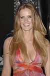 Rebecca Mader Biography, Rebecca Mader's Famous Quotes - Sua