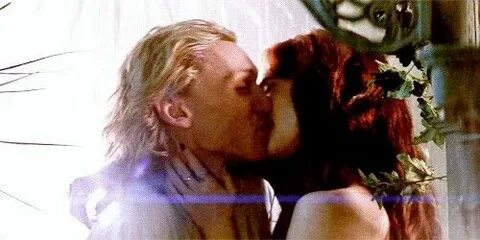 Jace Clary kiss