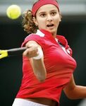 Image: in tennis such a violent still! breasts of players?. 