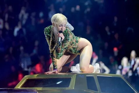 Miley Cyrus, концерт в Нью-Йорке " Знаменитые люди: звезды, 