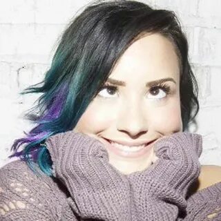 Demi Lovato's Hairstyles & Hair Colors Steal Her Style Page 