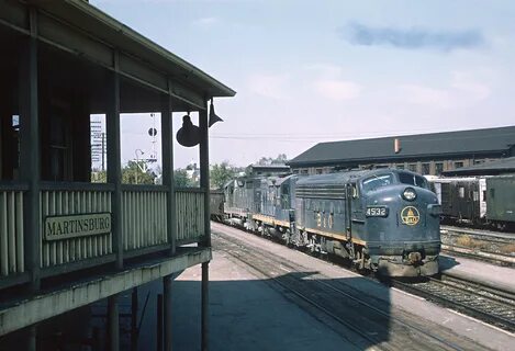 File:3 B&O Freight Train Photos at Martinsburg, W. VA. (2743