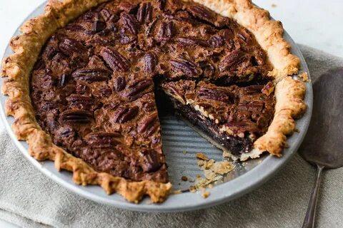 Amazing Chocolate Pecan Pie Recipe - Pretty. Simple. Sweet.