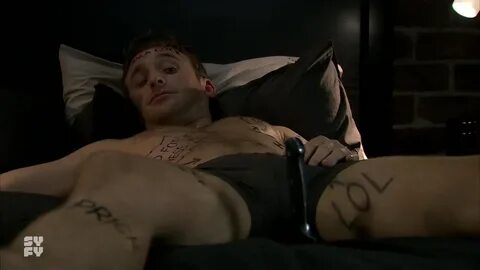 ausCAPS: Dean O'Gorman shirtless in The Almighty Johnsons 1-