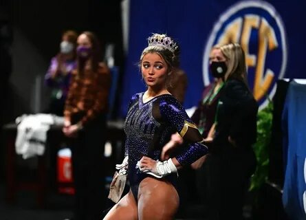 Photos n ° 4 : LSU Gymnast Olivia Dunne Had Her Phone Stolen