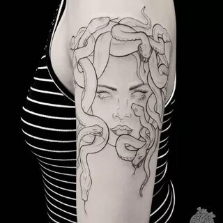 minimalist medusa tattoo - Google Search Medusa tattoo, Insp
