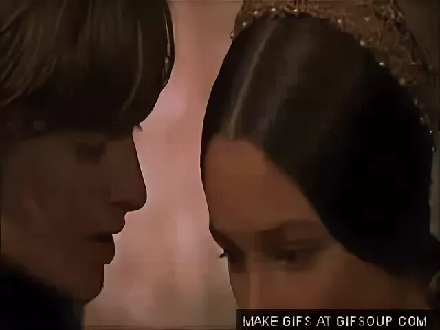 Romeo and juliet GIF - Find on GIFER